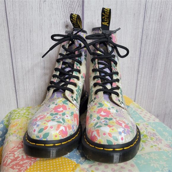 Dr. Martens 1460 Floral Mash Up Lace Up Boots, size US 5 - Picture 5 of 8